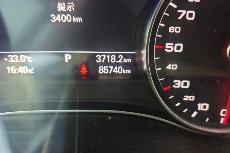 Used Audi A6L 2018 30th Anniversary Edition 30 FSI Style Model Odometer Close Up
