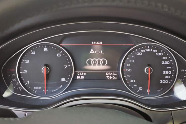 Used Audi A6L 2018 30th Anniversary Edition 30 FSI Style Model Odometer Close Up