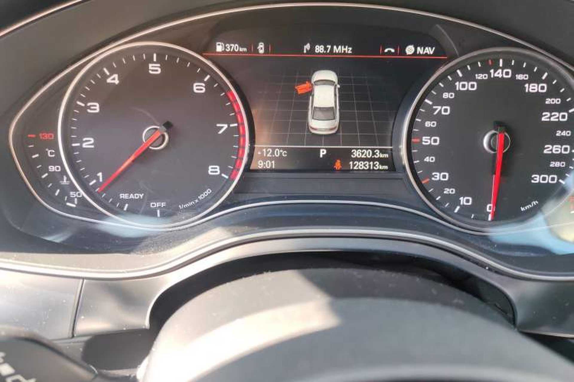 Used Audi A6L 2018 30th Anniversary Edition 45 TFSI quattro Sport model Odometer Close Up