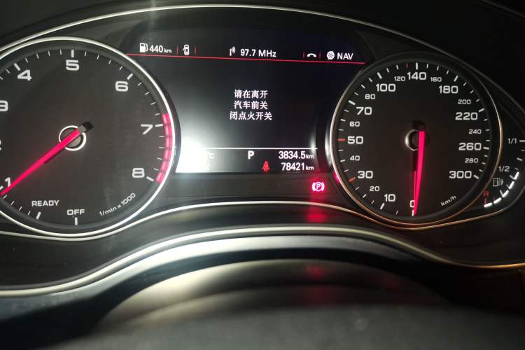 Used Audi A6L 2018 35 TFSI Collector's Edition Odometer Close Up