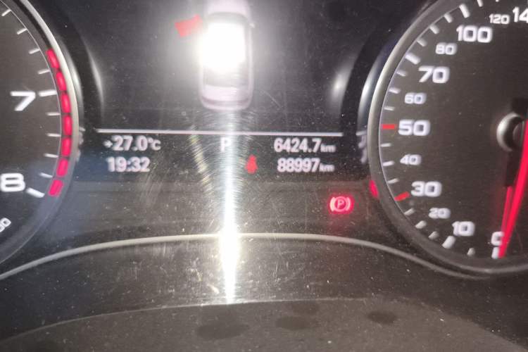Used Audi A6L 2018 30th Anniversary Edition TFSI Trendy Model Odometer Close Up