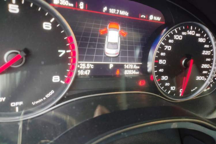 Used Audi A6L 2018 TFSI Collector's Edition Odometer Close Up