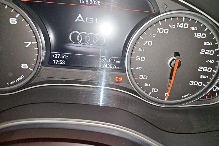 Used Audi A6L 2018 30th Anniversary Edition TFSI Trendy Model Odometer Close Up