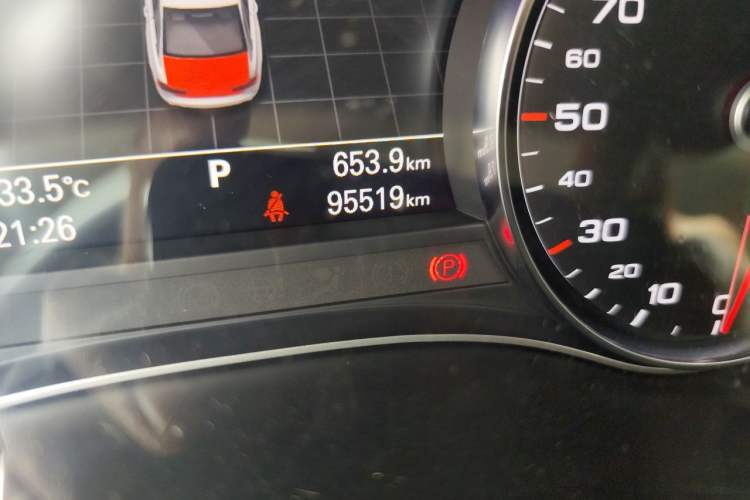 Used Audi A6L 2018 30th Anniversary Edition 35 TFSI Fashion Model Odometer Close Up