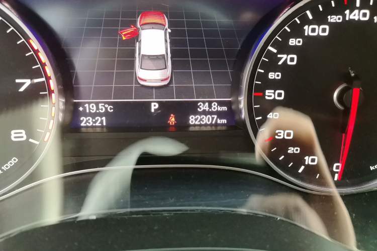 Used Audi A6L 2018 30th Anniversary Edition 45 TFSI quattro Sport model Odometer Close Up