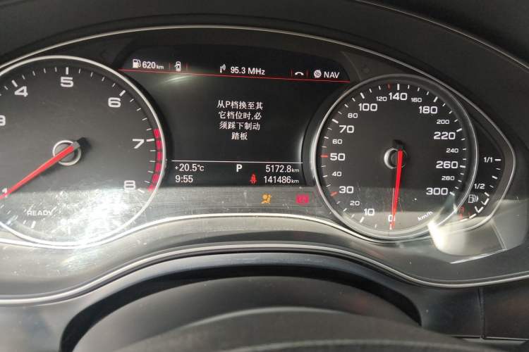 Used Audi A6L 2018 30th Anniversary Edition 35 TFSI Fashion Model Odometer Close Up
