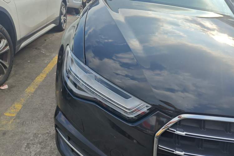 Used Audi A6L 2018 30th Anniversary Edition 45 TFSI quattro Sport model Right Front Headlight