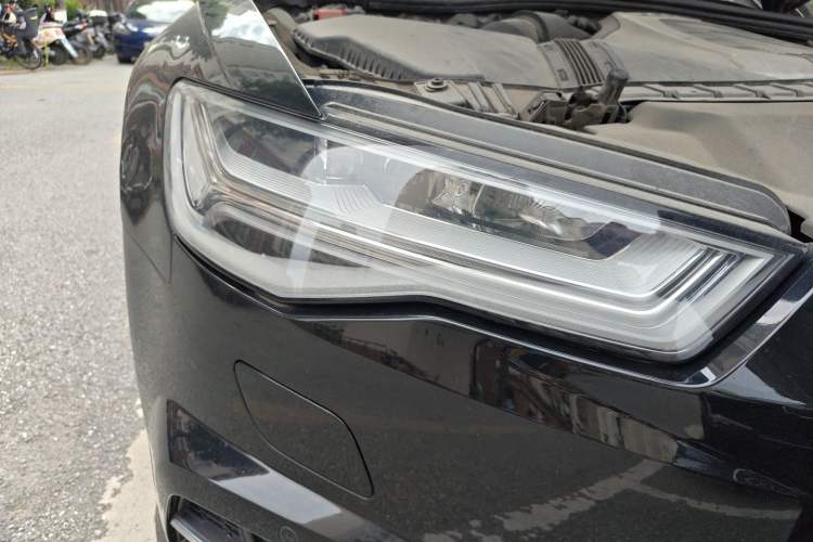 Used Audi A6L 2018 30th Anniversary Edition 45 TFSI quattro Sport model Right Front Headlight