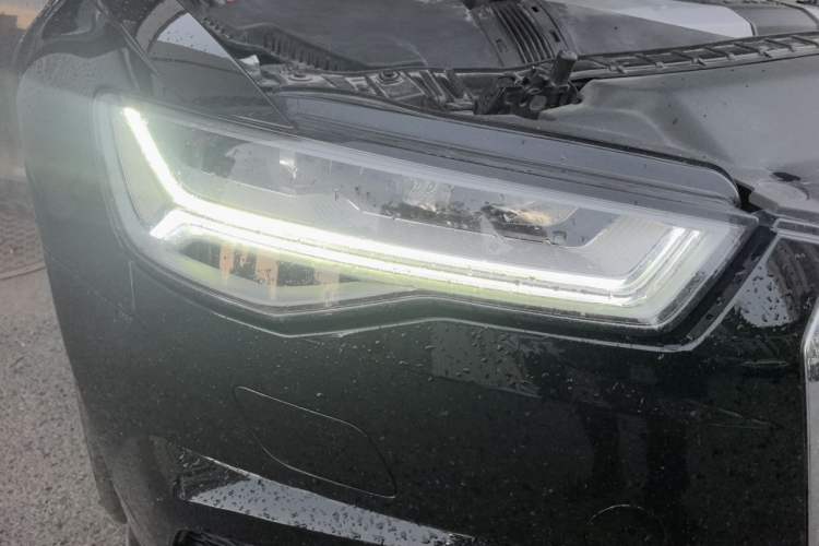 Used Audi A6L 2018 30th Anniversary Edition 45 TFSI quattro Sport model Right Front Headlight
