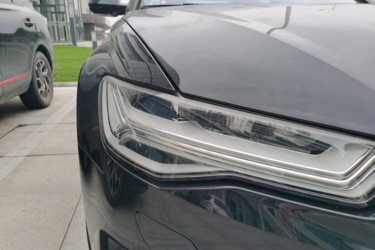 Used Audi A6L 2018 30th Anniversary Edition 45 TFSI quattro Sport model Right Front Headlight