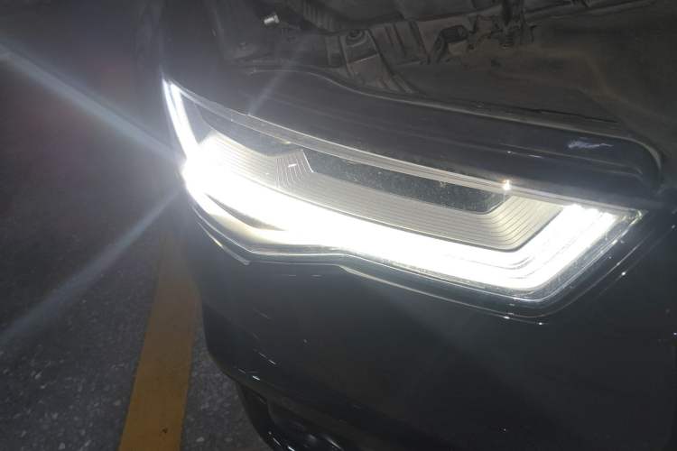 Used Audi A6L 2018 30th Anniversary Edition 45 TFSI quattro Sport model Right Front Headlight
