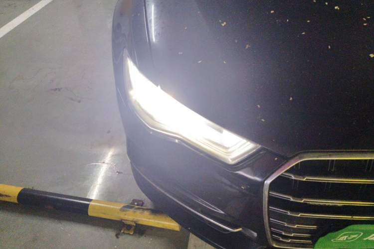 Used Audi A6L 2018 30th Anniversary Edition 45 TFSI quattro Sport model Right Front Headlight