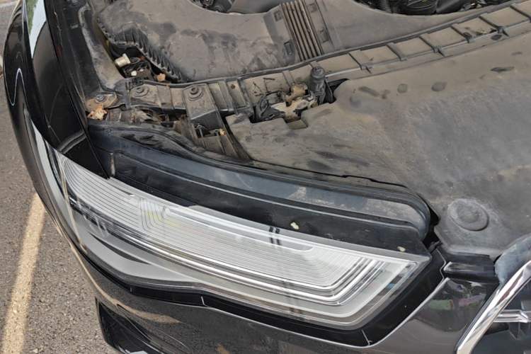 Used Audi A6L  Right Front Headlight