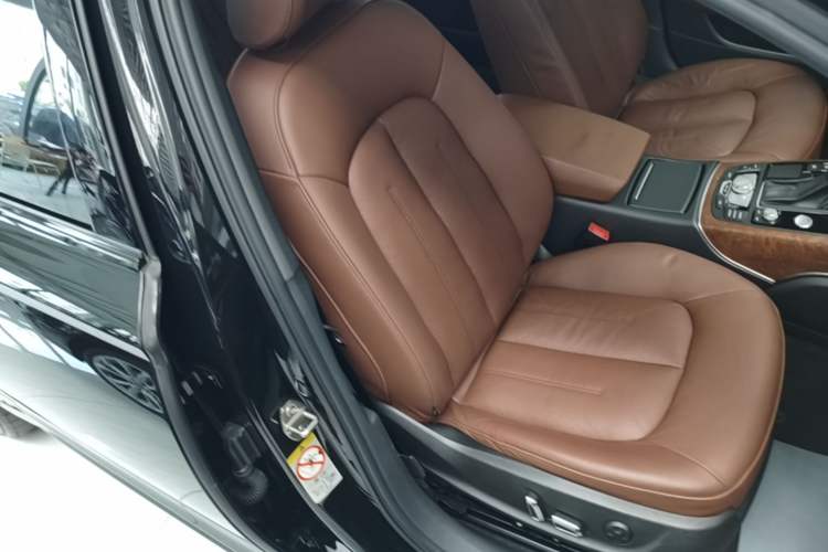 Used Audi A6L 2018 30th Anniversary Edition 35 TFSI Sport Edition Right Front Seat
