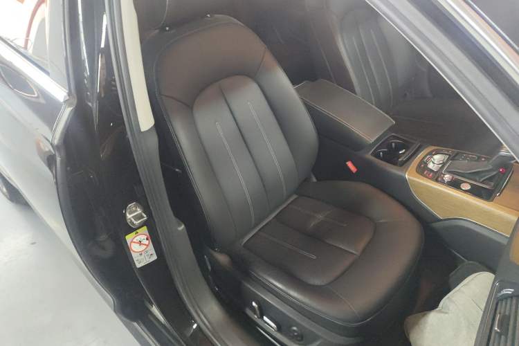 Used Audi A6L 2018 30th Anniversary Edition 30 FSI Style Model Right Front Seat
