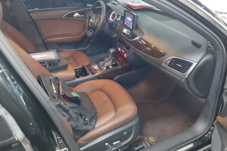Used Audi A6L 2018 30th Anniversary Edition 35 TFSI Sport Edition Right Front Seat