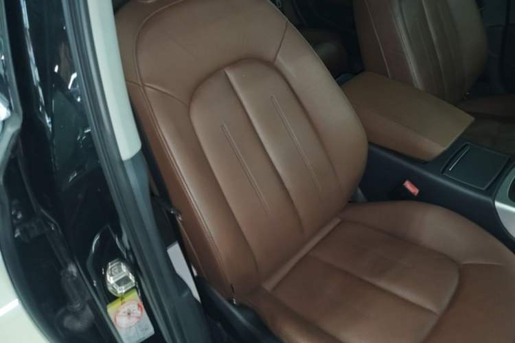 Used Audi A6L 2018 30th Anniversary Edition 35 TFSI Fashion Model Right Front Seat