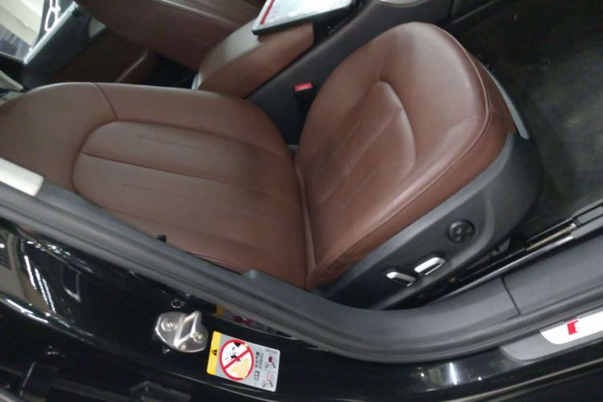 Used Audi A6L 2018 30th Anniversary Edition 35 TFSI Fashion Model Right Front Seat