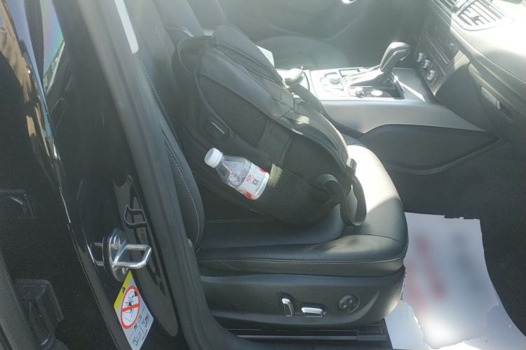 Used Audi A6L 2018 30th Anniversary Edition 35 TFSI Fashion Model Right Front Seat