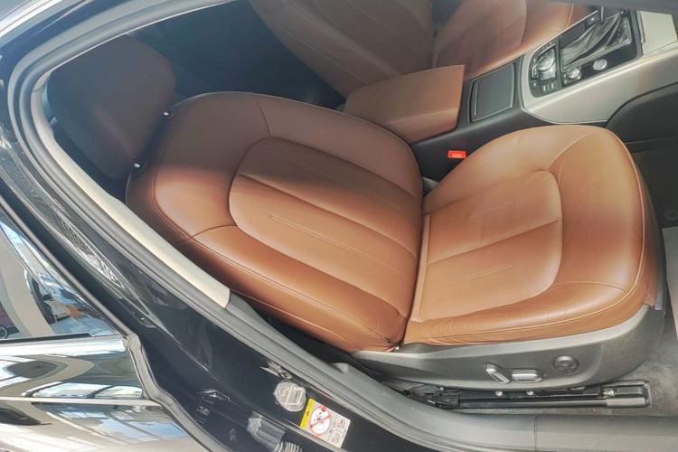 Used Audi A6L 2018 30th Anniversary Edition 35 TFSI Fashion Model Right Front Seat