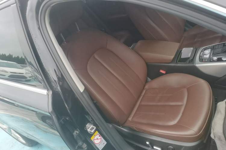 Used Audi A6L 2018 30th Anniversary Edition 35 TFSI Fashion Model Right Front Seat