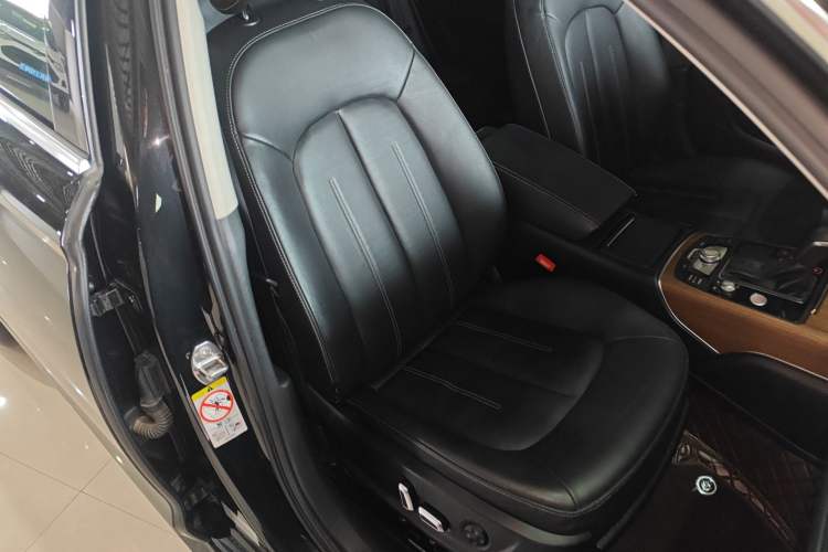 Used Audi A6L 2018 30th Anniversary Edition 30 FSI Style Model Right Front Seat