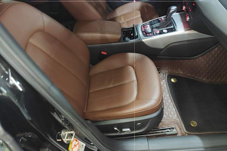 Used Audi A6L 2018 30th Anniversary Edition 35 TFSI Sport Edition Right Front Seat