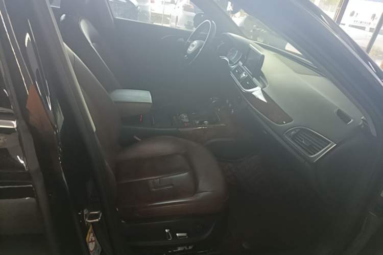 Used Audi A6L 2018 30th Anniversary Edition 35 TFSI Fashion Model Right Front Seat