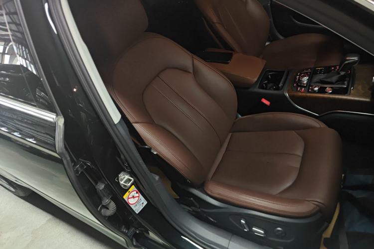 Used Audi A6L 2018 30th Anniversary Edition 45 TFSI quattro Luxury Model Right Front Seat