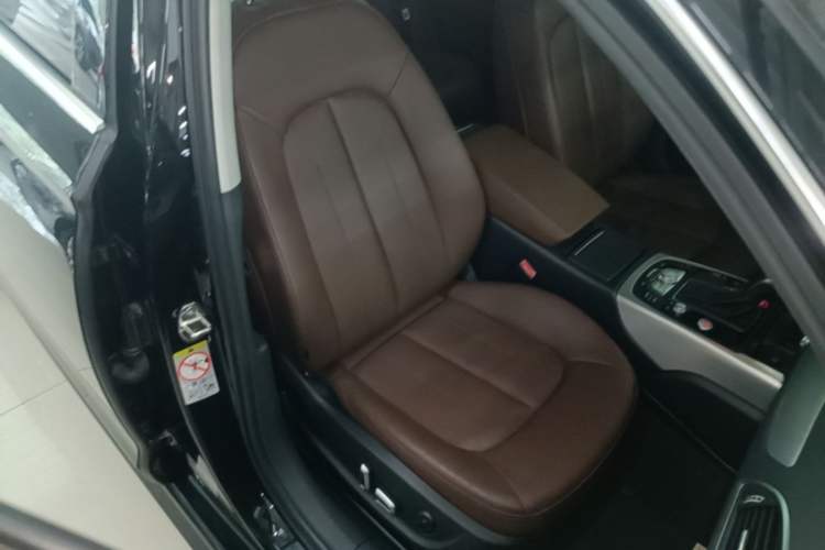 Used Audi A6L 2018 30th Anniversary Edition 35 TFSI Fashion Model Right Front Seat