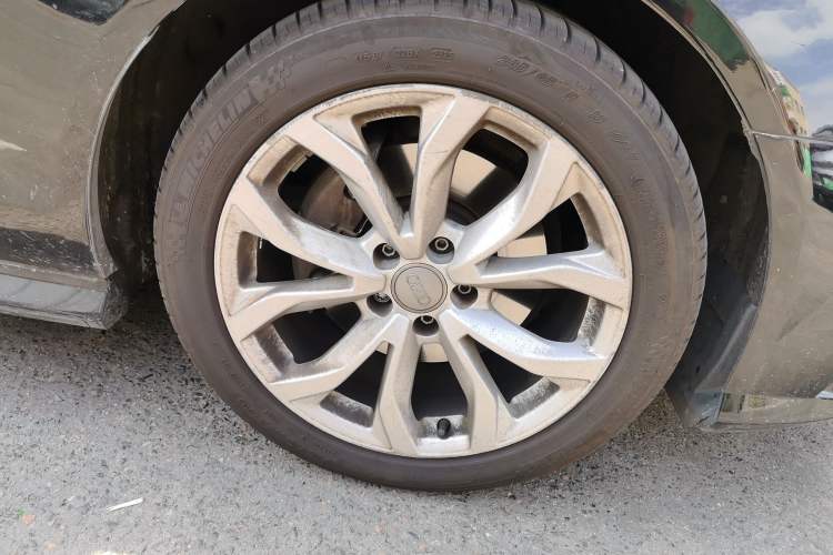 Used Audi A6L 2018 30th Anniversary Edition 35 TFSI Fashion Model Right Front Wheel Hub