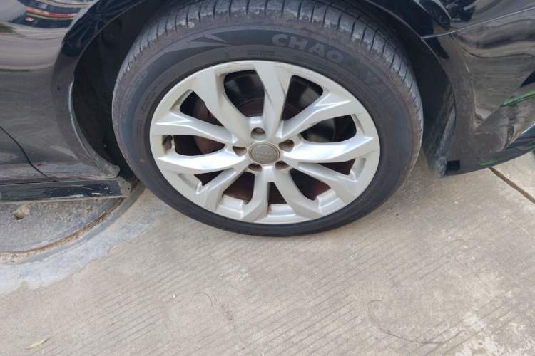 Used Audi A6L 2018 30th Anniversary Edition 35 TFSI Fashion Model Right Front Wheel Hub