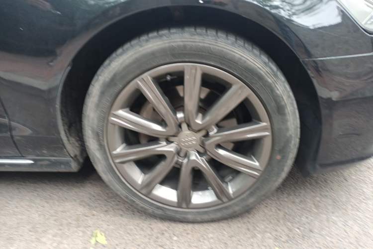 Used Audi A6L 2018 30th Anniversary Edition TFSI Trendy Model Right Front Wheel Hub