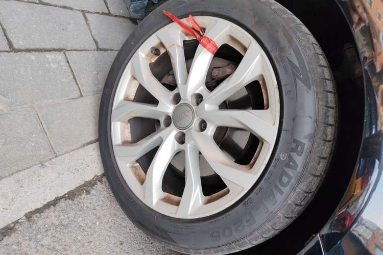Used Audi A6L 2018 30th Anniversary Edition 35 TFSI Fashion Model Right Front Wheel Hub