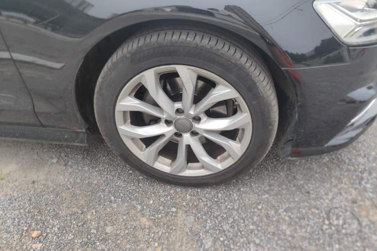 Used Audi A6L 2018 35 TFSI Collector's Edition Right Front Wheel Hub