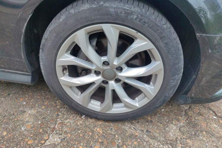 Used Audi A6L 2018 30th Anniversary Edition 35 TFSI Fashion Model Right Front Wheel Hub