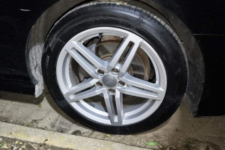 Used Audi A6L 2018 30th Anniversary Edition 30 FSI Style Model Right Front Wheel Hub