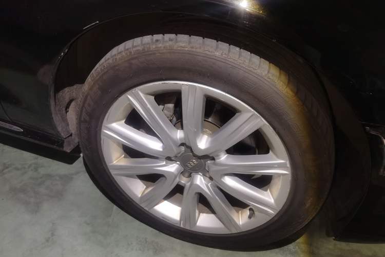 Used Audi A6L 2018 30th Anniversary Edition TFSI Trendy Model Right Front Wheel Hub