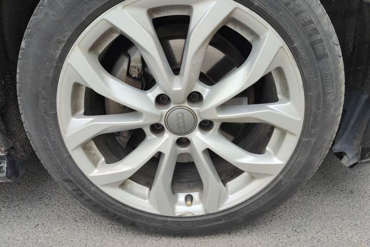Used Audi A6L 2018 30th Anniversary Edition 35 TFSI Fashion Model Right Front Wheel Hub