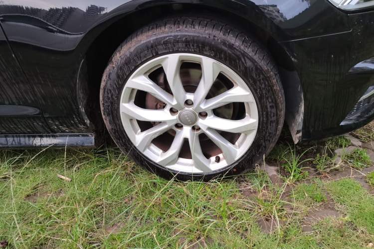 Used Audi A6L 2018 30th Anniversary Edition 35 TFSI Fashion Model Right Front Wheel Hub