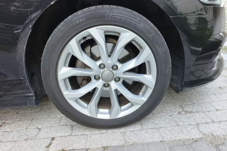 Used Audi A6L 2018 35 TFSI Collector's Edition Right Front Wheel Hub
