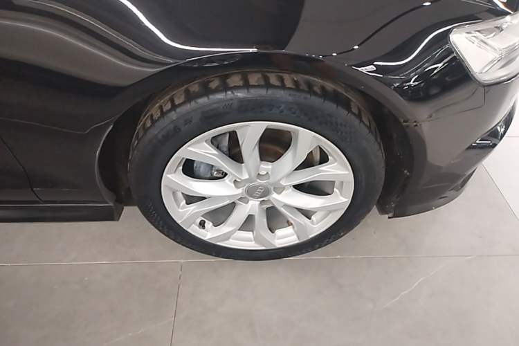 Used Audi A6L 2018 35 TFSI Collector's Edition Right Front Wheel Hub
