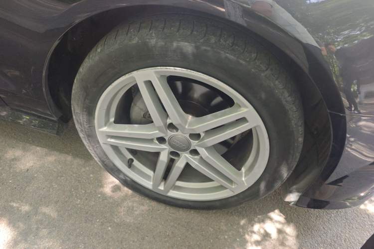 Used Audi A6L 2018 30th Anniversary Edition 30 FSI Style Model Right Front Wheel Hub