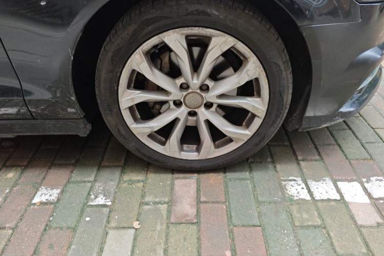 Used Audi A6L 2018 35 TFSI Collector's Edition Right Front Wheel Hub