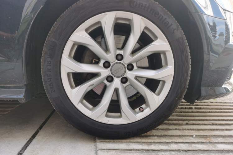 Used Audi A6L 2018 35 TFSI Collector's Edition Right Front Wheel Hub