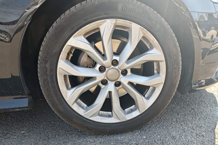 Used Audi A6L 2018 30th Anniversary Edition 35 TFSI Fashion Model Right Front Wheel Hub