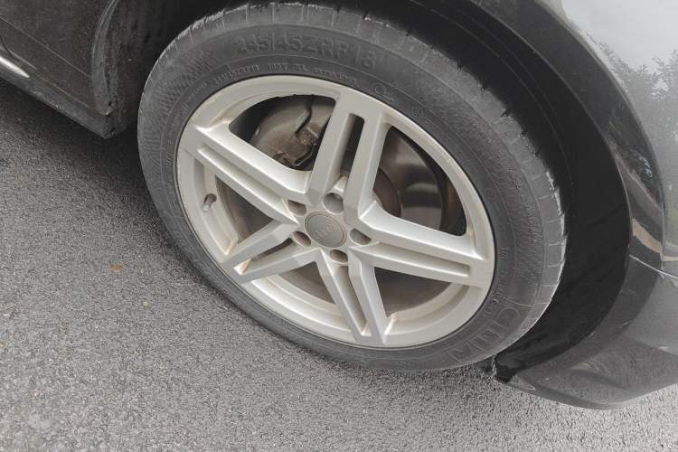 Used Audi A6L 2018 30th Anniversary Edition TFSI Trendy Model Right Front Wheel Hub