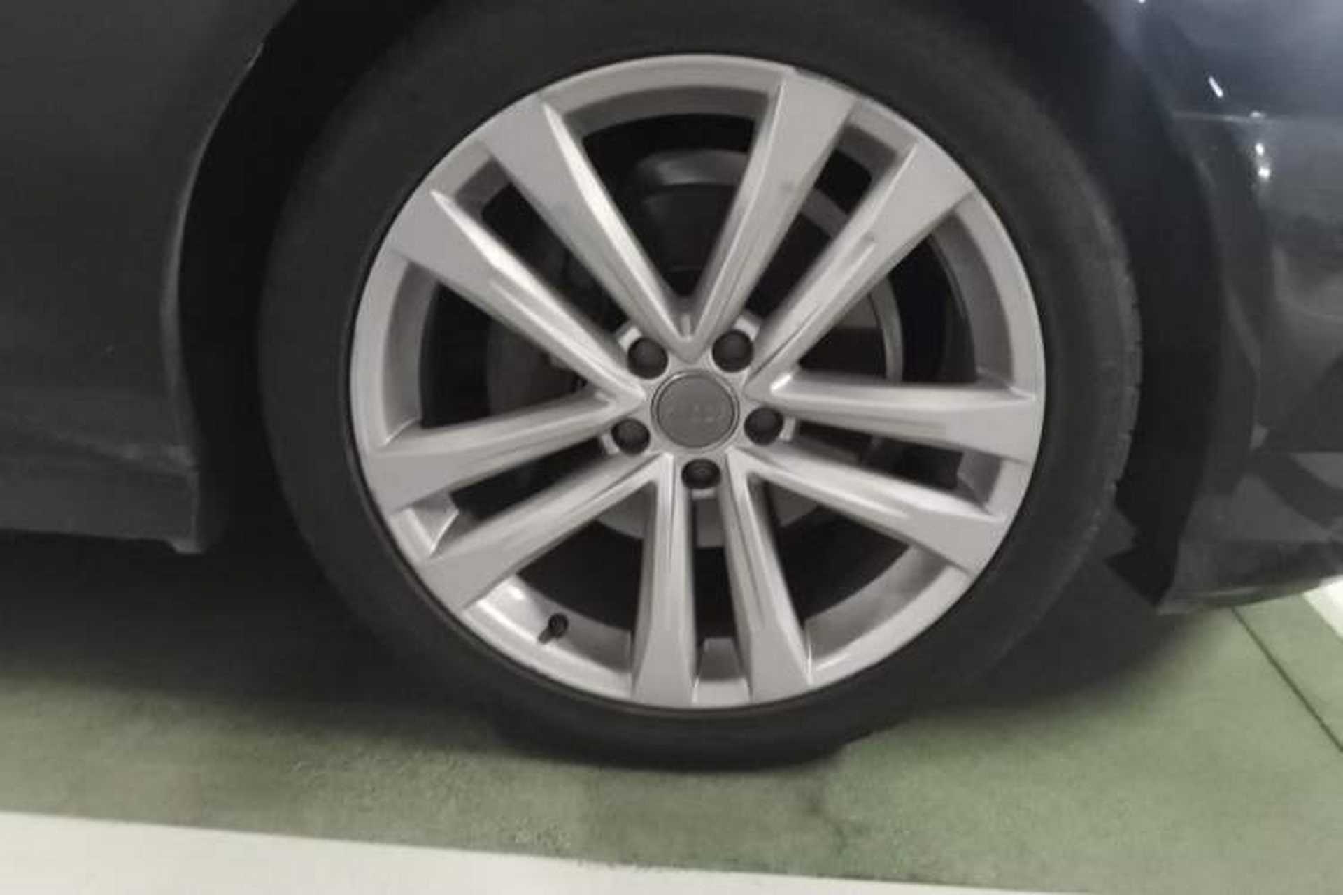 Used Audi A6L 2018 30th Anniversary Edition 30 FSI Style Model Right Front Wheel Hub