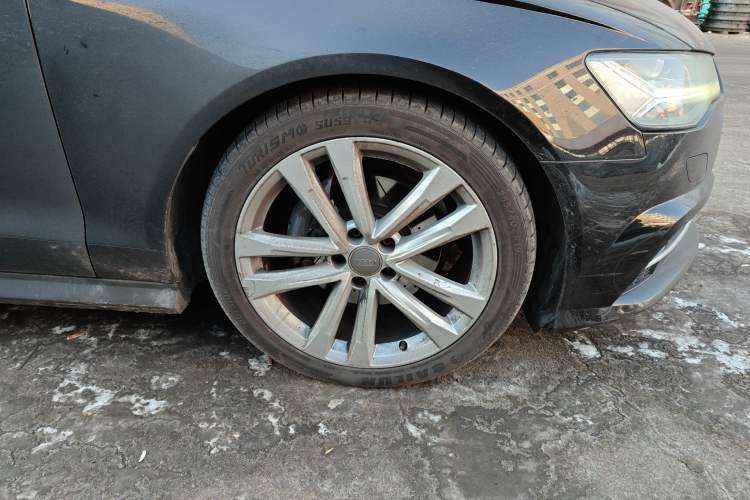 Used Audi A6L 2018 30 FSI Collector's Edition Right Front Wheel Hub