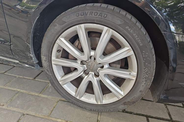 Used Audi A6L 2018 30th Anniversary Edition TFSI Trendy Model Right Front Wheel Hub